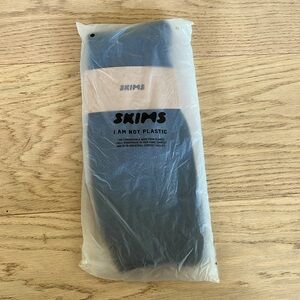 Skims Slouch Socks
